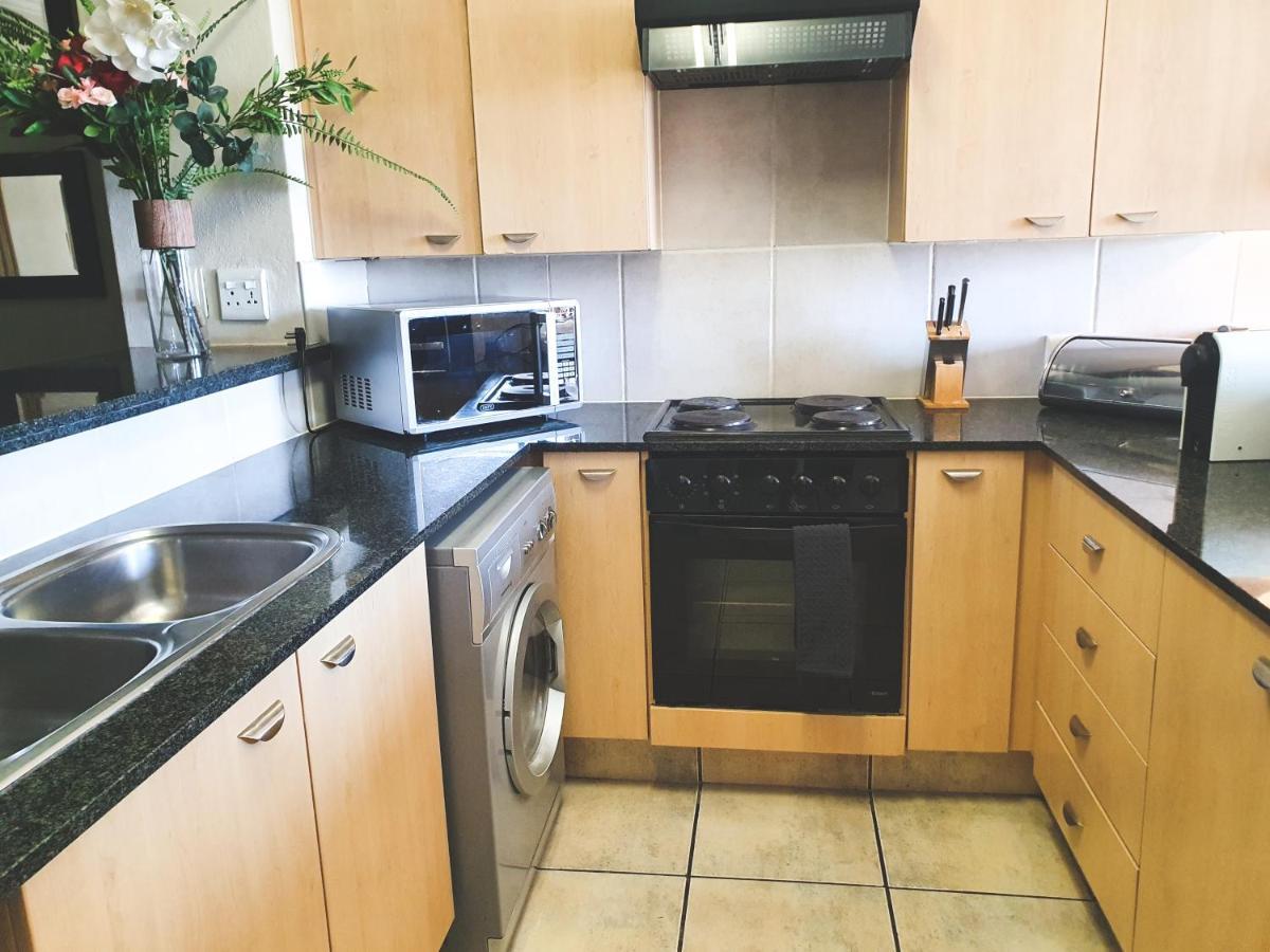 Westpoint Sandton Apartments Йоганнесбурґ Екстер'єр фото